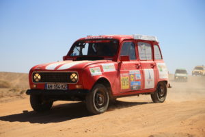 Victoria et Julie sont prêtes à traverser le désert marocain