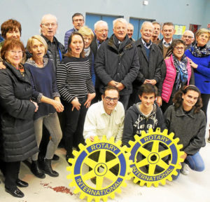 Les Rotary Club regroupent des bénévoles tout milieux et âges.